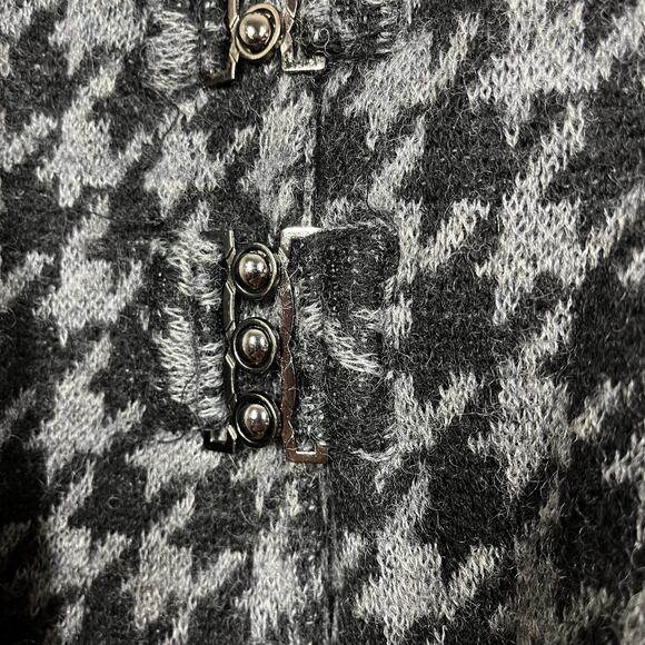Wool Blend Vilxi International Women’s Cardigan Sz 2X Black Gray Houndstooth - Picture 4 of 8